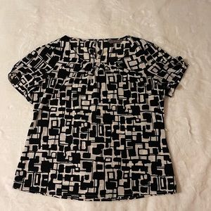 Marks & Spencer black and cream short sleeve top, button back closure, size 12